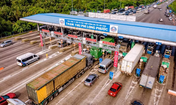 Thu phí không dừng trên đường cao tốc: Lỗi từ hệ thống phần mềm đến lỗi “quên” của chủ xe