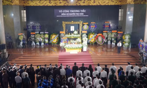 Tiễn đưa đồng chí Nguyễn Thọ Chân về nơi an nghỉ cuối cùng