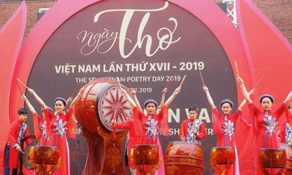 Ngày thơ Việt Nam trở lại vào đêm Rằm tháng Giêng