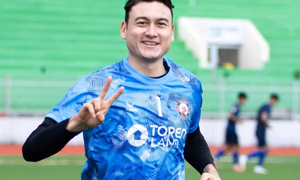 Văn Lâm làm đội trưởng CLB Bình Định
