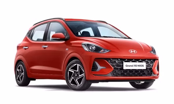 Hyundai i10 2023 giá cao nhất 10.400 USD