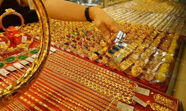 Sát ngày Vía Thần tài, giá vàng tăng vùn vụt