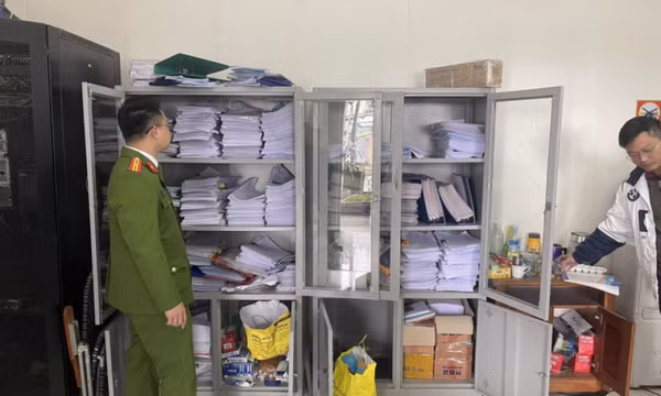 Bắt Chủ tịch và Giám đốc Trung tâm Đăng kiểm 29-15D tại Hà Nội