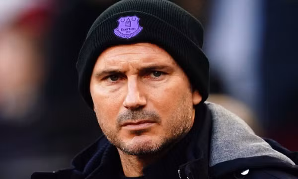 HLV Lampard bị Everton sa thải