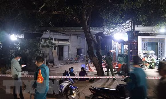 Một người đàn ông bị đâm tử vong trong tiệm tạp hóa