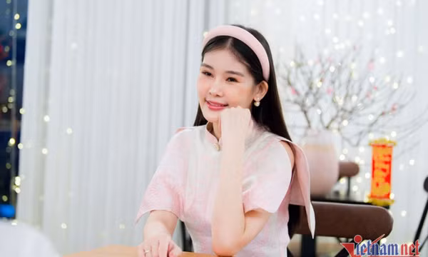 Lá thư giúp Hoa hậu Ngân Anh lấy lòng mẹ chồng tương lai, cưới MC nổi tiếng