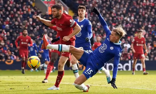 Liverpool và Chelsea kìm chân nhau