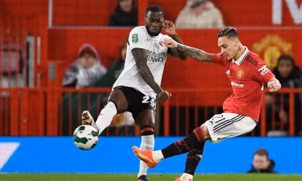 Man Utd vào bán kết Cup Liên đoàn Anh