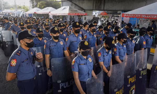 Philippines yêu cầu tất cả cảnh sát cấp tướng và đại tá từ chức
