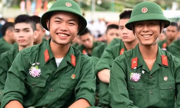 Bộ Quốc phòng trả lời kiến nghị bắt buộc thực hiện nghĩa vụ quân sự trước khi học đại học