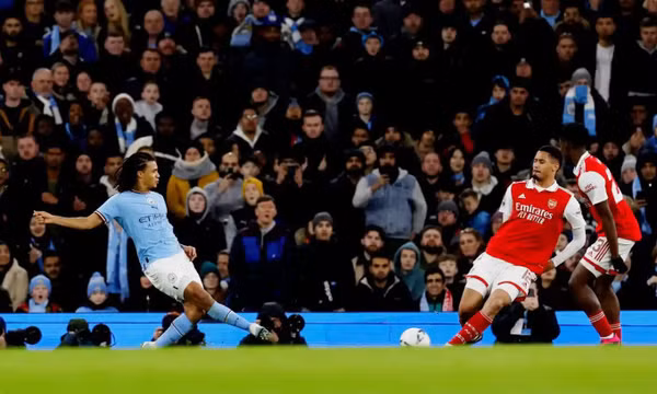 Man City loại Arsenal khỏi Cup FA
