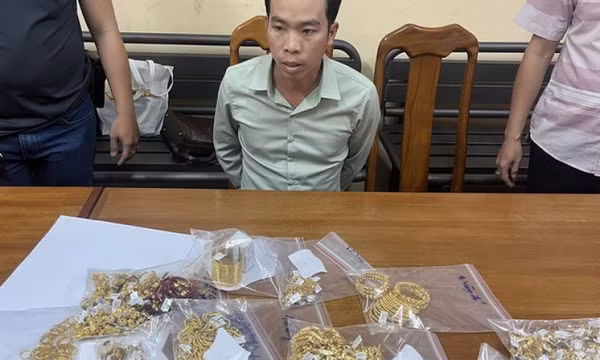 Bắt nghi phạm trộm 100 lượng vàng ở TPHCM