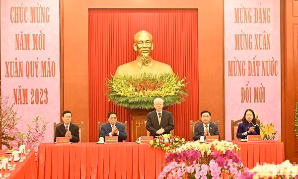 Tổng Bí thư Nguyễn Phú Trọng chúc Tết các đồng chí lãnh đạo, nguyên lãnh đạo Đảng, Nhà nước