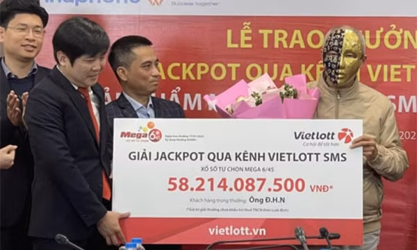 Cán bộ về hưu trúng độc đắc Vietlott hơn 58 tỷ đồng