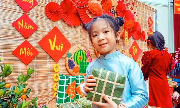 Nét đẹp văn hoá Tết cổ truyền cho trẻ nhỏ