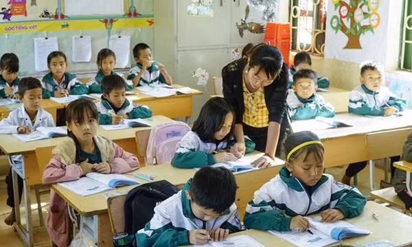 Thưởng Tết cho giáo viên: Khi thầy cô vui những “niềm vui nho nhỏ” 