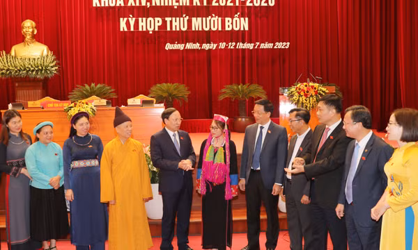 Chiều nay, HĐND tỉnh tiến hành thảo luận tại tổ về nhiều nội dung quan trọng