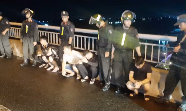 Bắt 31 đối tượng cùng nhiều súng đạn ở Tiền Giang: Ngăn chặn kịp thời vụ hỗn chiến