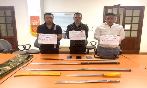 Bắt nhóm đối tượng kéo lê hung khí, gây náo loạn khu vực Thành cổ Sơn Tây