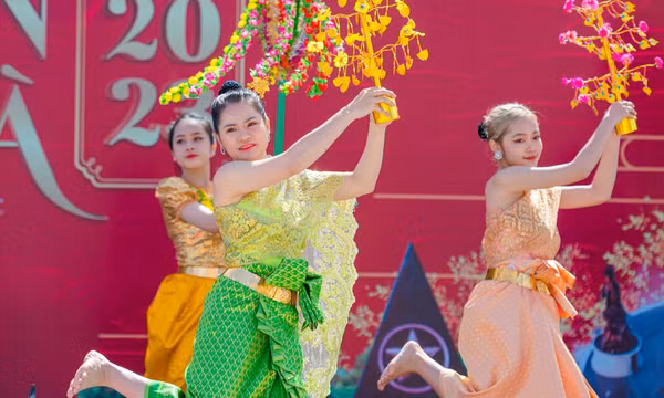 Lí do khách du lịch Campuchia đến Việt Nam tăng trưởng vượt trội