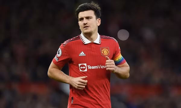Maguire bị tước băng đội trưởng MU