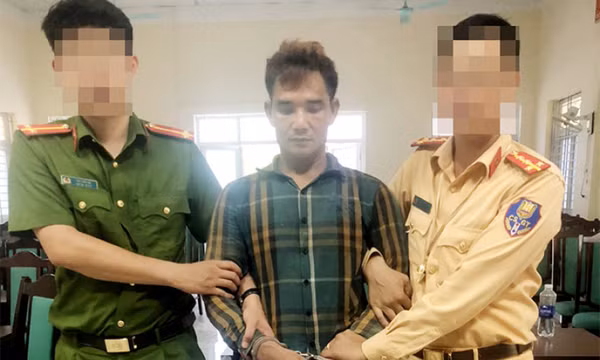 Bắt quả tang đối tượng vận chuyển hơn 1800 viên hồng phiến