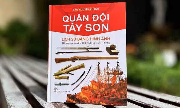 Sách 'Quân đội Tây Sơn' kể chuyện lịch sử qua hình ảnh