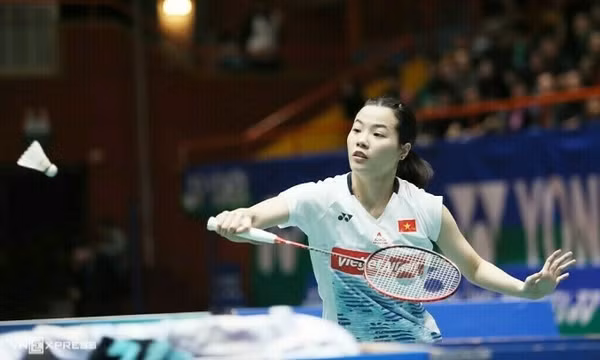 Nguyễn Thùy Linh hạ tay vợt Mỹ