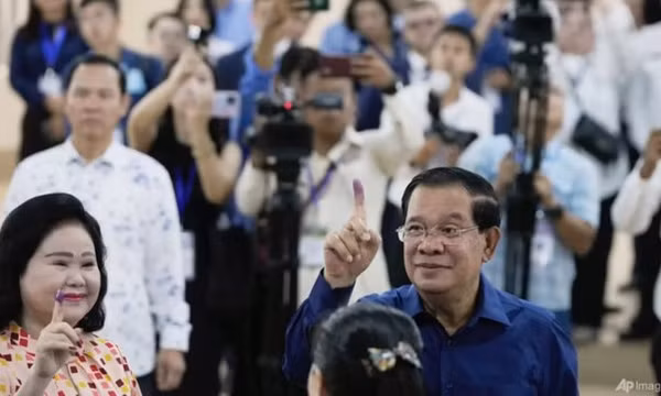 Đảng của Thủ tướng Campuchia Hun Sen tuyên bố giành chiến thắng vang dội