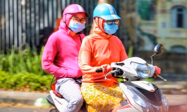 Nắng nóng diện rộng xảy ra tại các khu vực trên cả nước trong ngày 7/7