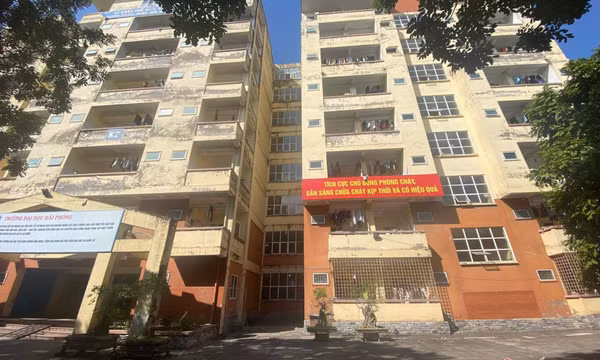 Kỷ luật cảnh cáo Hiệu trưởng ĐH Hải Phòng