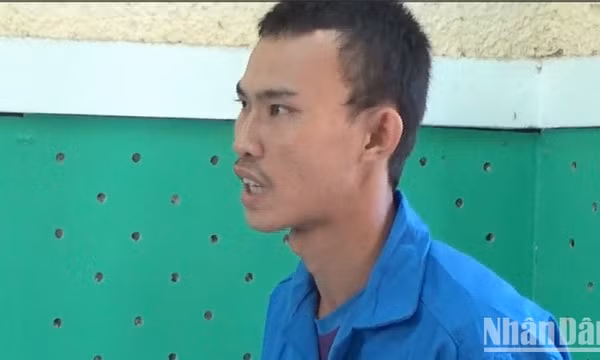 Tạm giam đối tượng đốt cao-su ném vào bé 25 tháng tuổi gây bỏng nặng