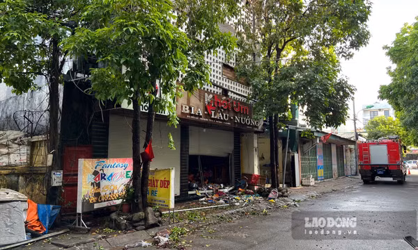 Cháy nhà lúc nửa đêm, 2 trẻ nhỏ tử vong, 3 người bị thương