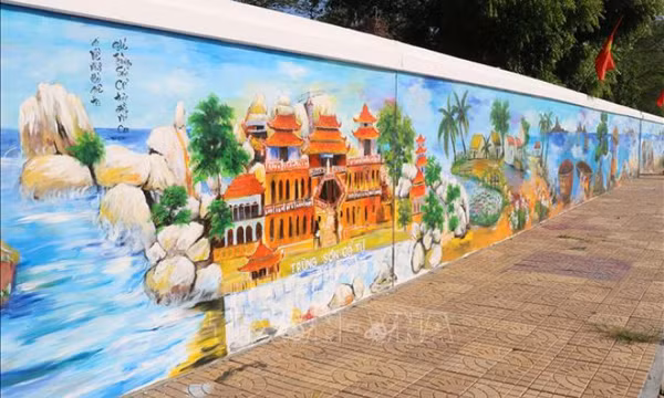 Ninh Thuận: Công bố bức tường tranh Bích họa dài nhất Việt Nam