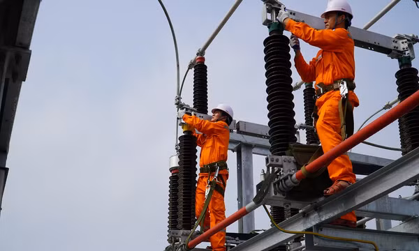Điện lực Quảng Ninh tổng kết hoạt động sản xuất kinh doanh 6 tháng đầu năm 2023