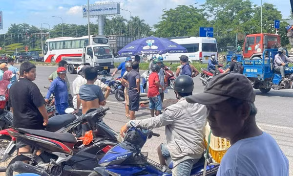 Ô tô tải va chạm với xe máy trên QL51, một công an xã tử vong