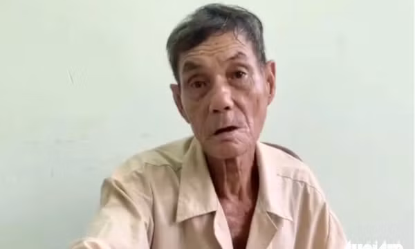 Khởi tố gã hàng xóm 81 tuổi xâm hại tình dục cháu gái 14 tuổi
