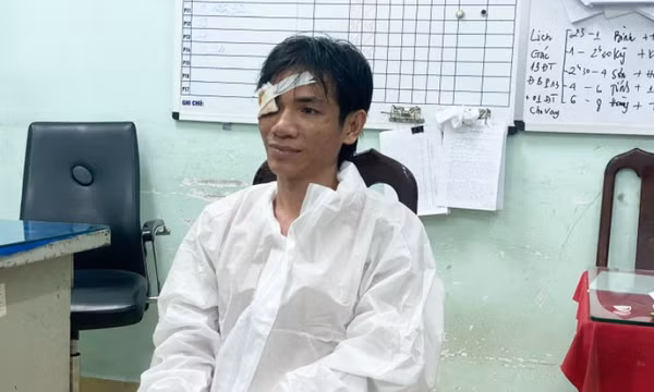 Lời khai của kẻ cầm kéo xông vào trụ sở tấn công cảnh sát ở TP.HCM