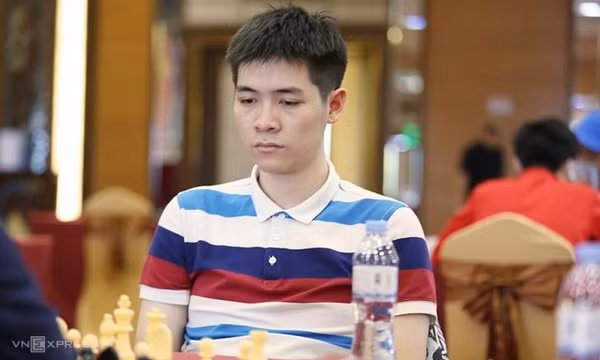 Lê Tuấn Minh đụng Carlsen ở tứ kết giải cờ siêu chớp