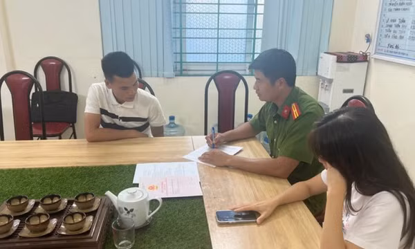 Mua "sổ đỏ" giả 6,5 triệu đồng để lừa bán đất chiếm đoạt gần 1,5 tỷ đồng