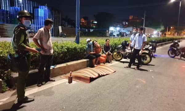 Video: Ô tô tông người đi bộ văng hàng chục mét, tử vong rồi bỏ trốn