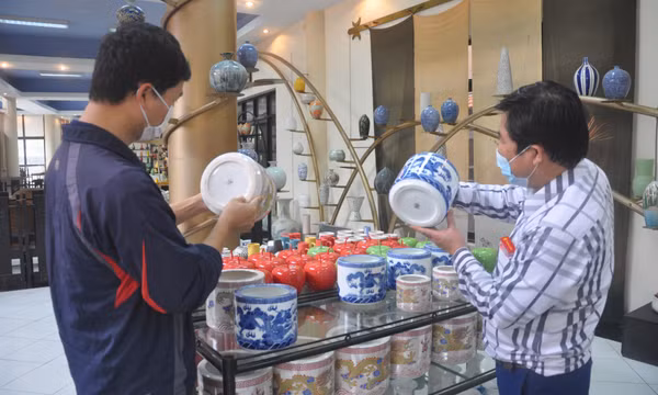 Trăn trở làng nghề gốm sứ Đông Triều