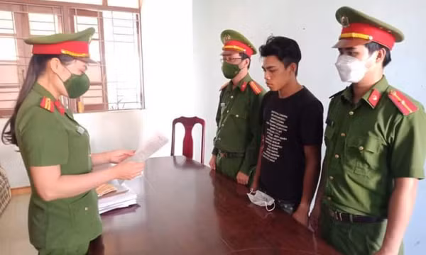 Bị bắt vì nhiều lần “yêu bạn gái nhí”