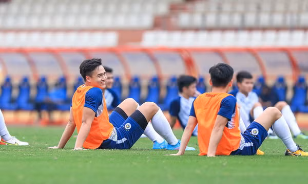 Chốt lịch đấu bù của Câu lạc bộ Hà Nội