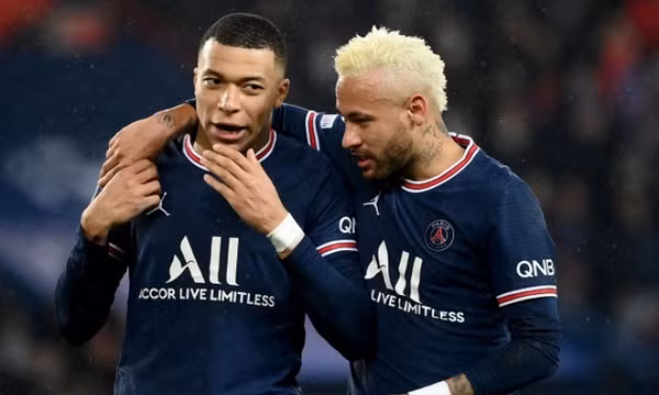 Neymar nhận lương gần gấp đôi Mbappe