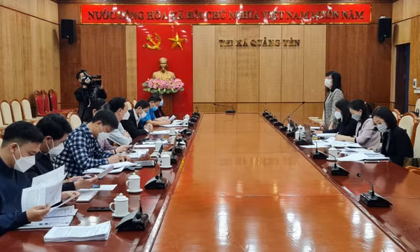 Ban Pháp chế HĐND tỉnh giám sát việc tuyển dụng, sử dụng và quản lý công chức cấp xã tại TX Quảng Yên
