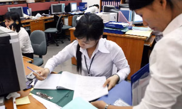 Điều chuyển công tác, quyết toán thuế tại đơn vị cũ hay mới?