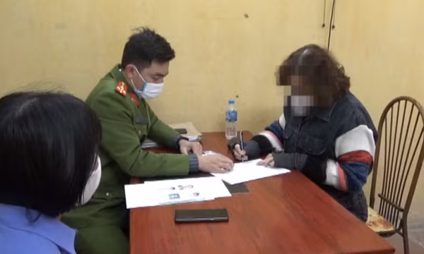 Bắt nữ nhà báo trong vụ lừa đảo 1 tỷ đồng "chạy" tàu cát