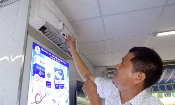 Người Việt sáng chế thiết bị diệt vi khuẩn