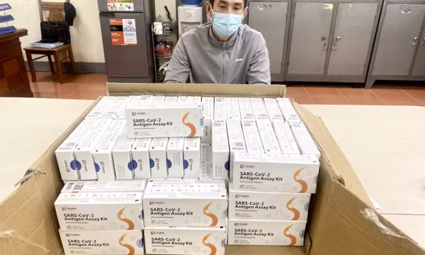 Thu giữ gần 2.000 bộ Kit test nhanh COVID-19 không rõ nguồn gốc xuất xứ